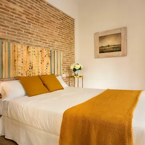 Apartamento Misterhost Triana Patio De Flores Sevilla